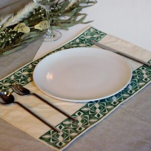 Green pattern placemat